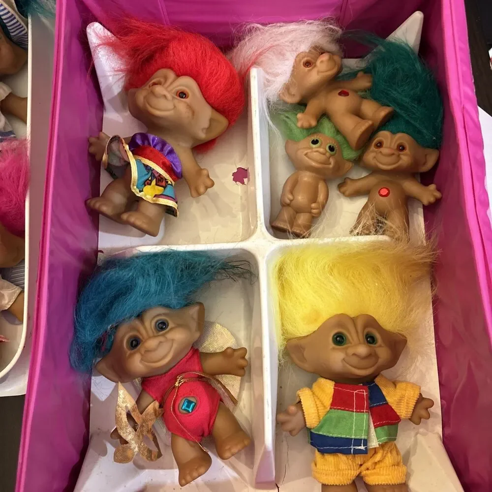 Lot Of 12 Vintage Troll Dolls W/ Treasure Trolls Carrying Case Russ Ace Novelty